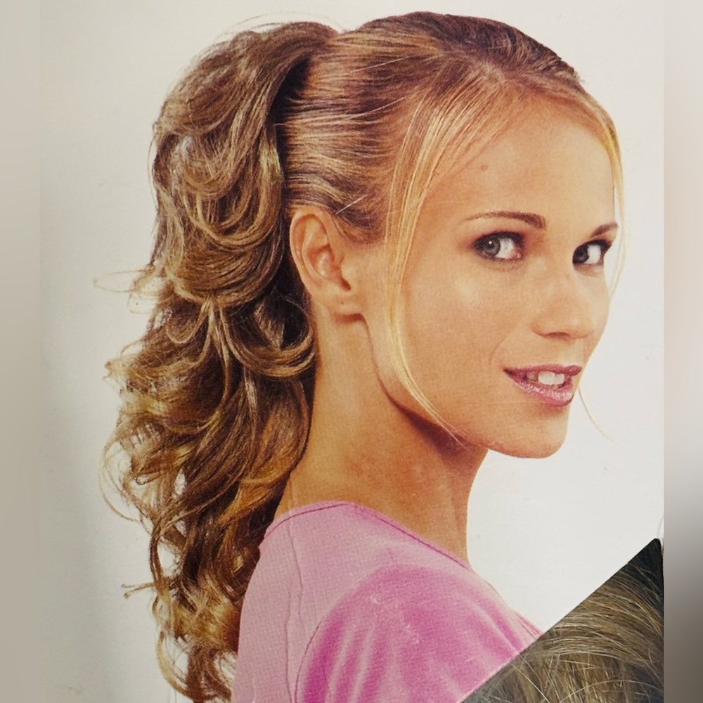 REVION QuickGlip°2 shag Golden Blonde Ready-To-Wear Hair™ On A Clip NWT